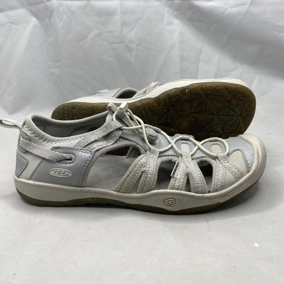 KEEN Moxie Fisherman Silver Closed Toe Sandals 1018360 Big Girls Size 4 US - Picture 1 of 9